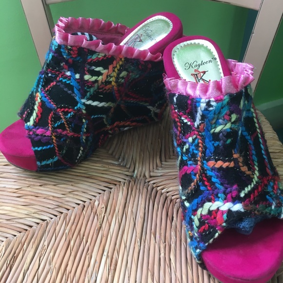 Kayleen Velvet Platforms - Picture 5 of 6